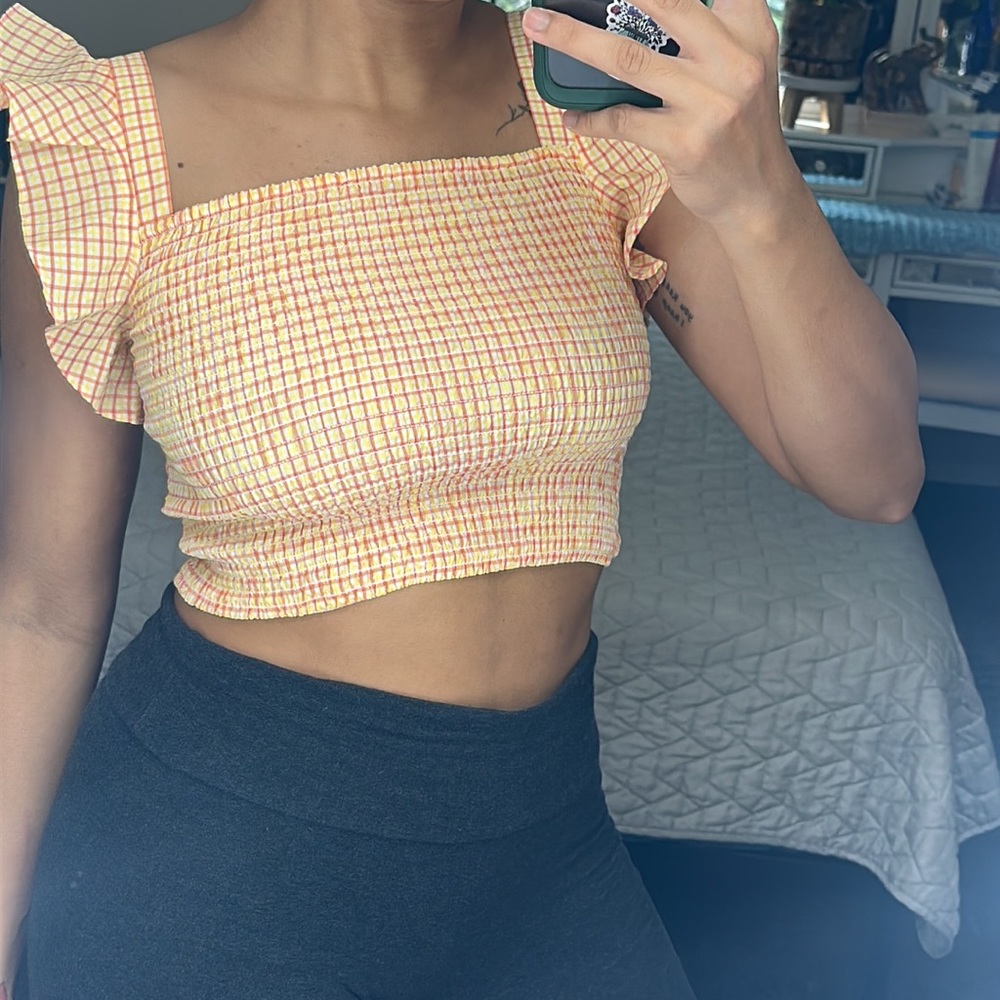 BB Dakota crop top size small in great condition never worn